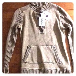 Brand new sweatshirt Cabellas